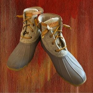 SPERRY TOP SIDER Women’s Wool Embossed Saltwater Duck Boots
